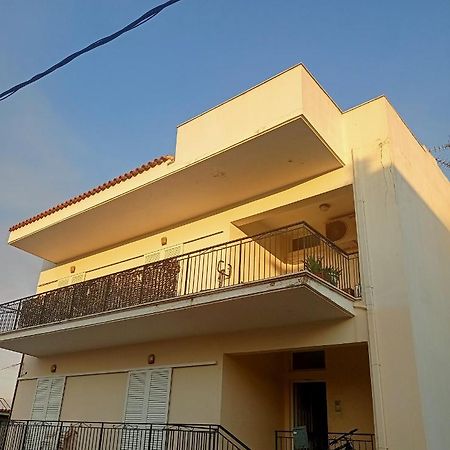 Όμορφο Και Ευρύχωρο Διαμέρισμα Με Θέα! Lejlighed Nafplio Eksteriør billede