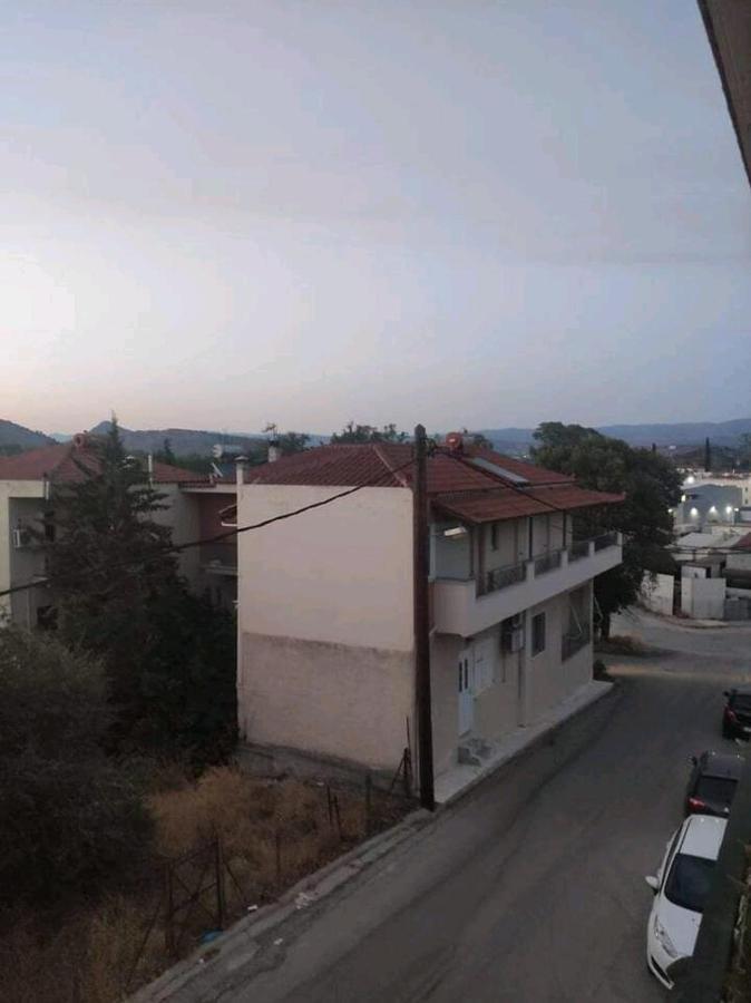 Όμορφο Και Ευρύχωρο Διαμέρισμα Με Θέα! Lejlighed Nafplio Eksteriør billede